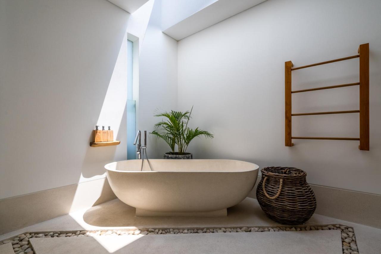Flores Villa By Betterplace Canggu Exteriör bild